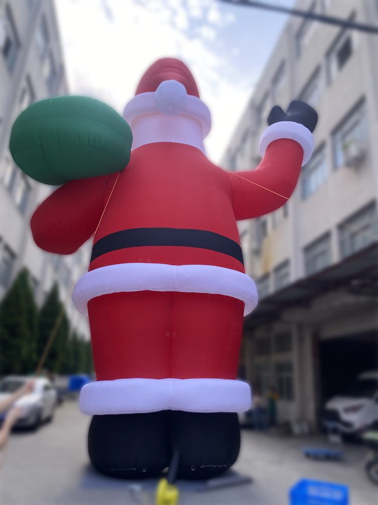 Père Noël Gonflable XXL – 8 m